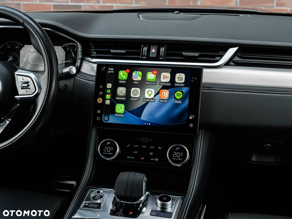 Jaguar F-Pace 2.0 P250 mHEV AWD R-Dynamic S - 31