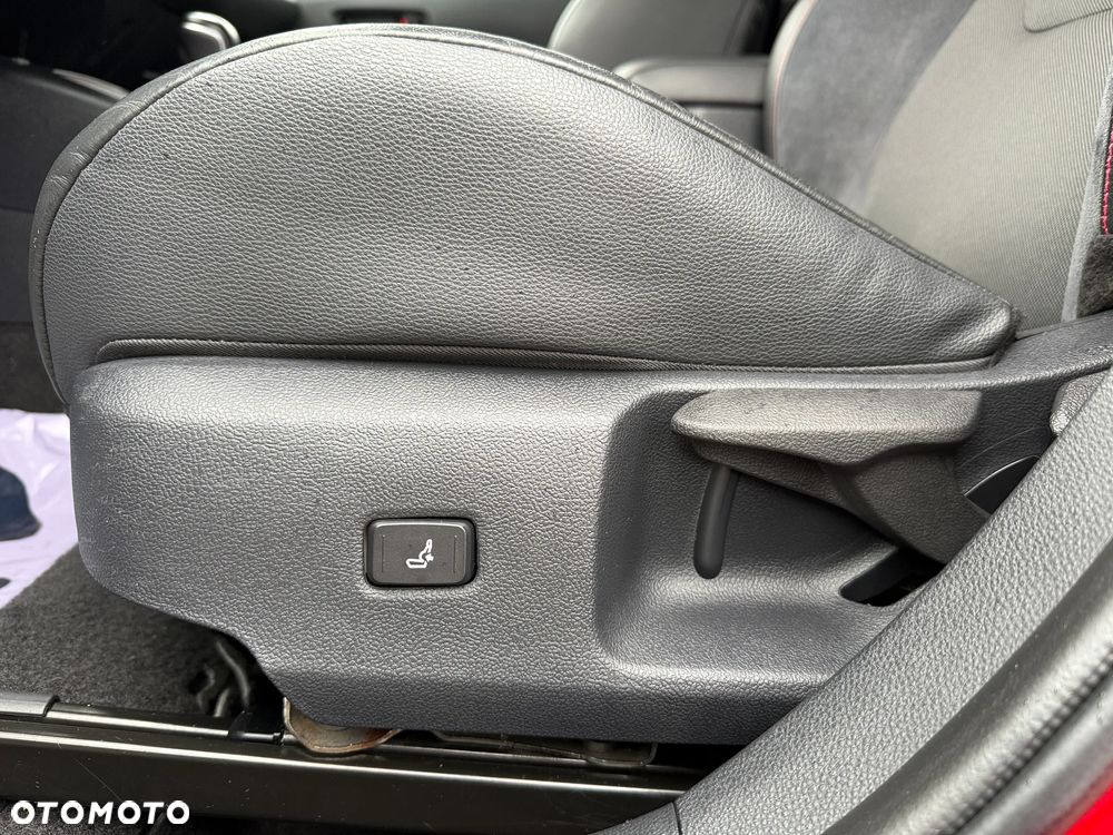 Toyota Corolla 1.8 Hybrid GPF GR Sport - 24
