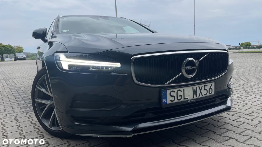 Volvo V90 D4 Momentum - 9