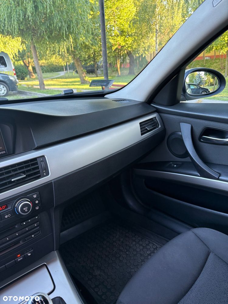 BMW Seria 3 320d DPF - 15