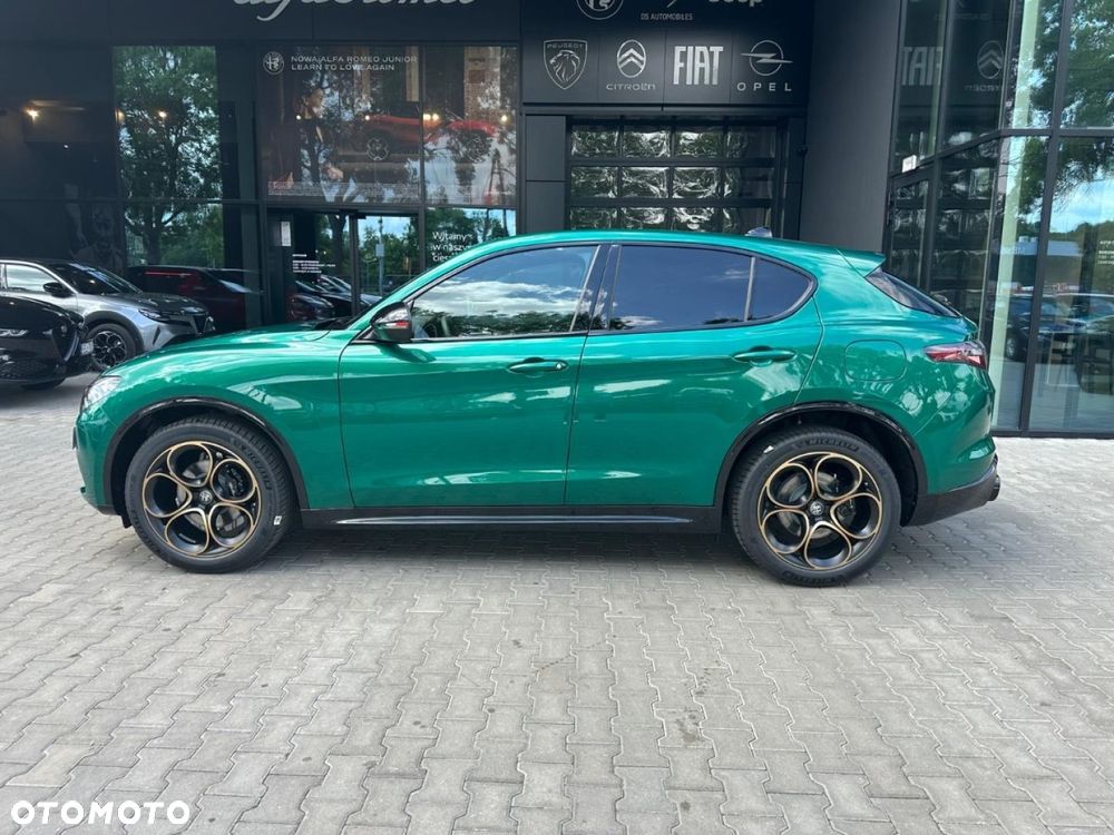 Alfa Romeo Stelvio - 4