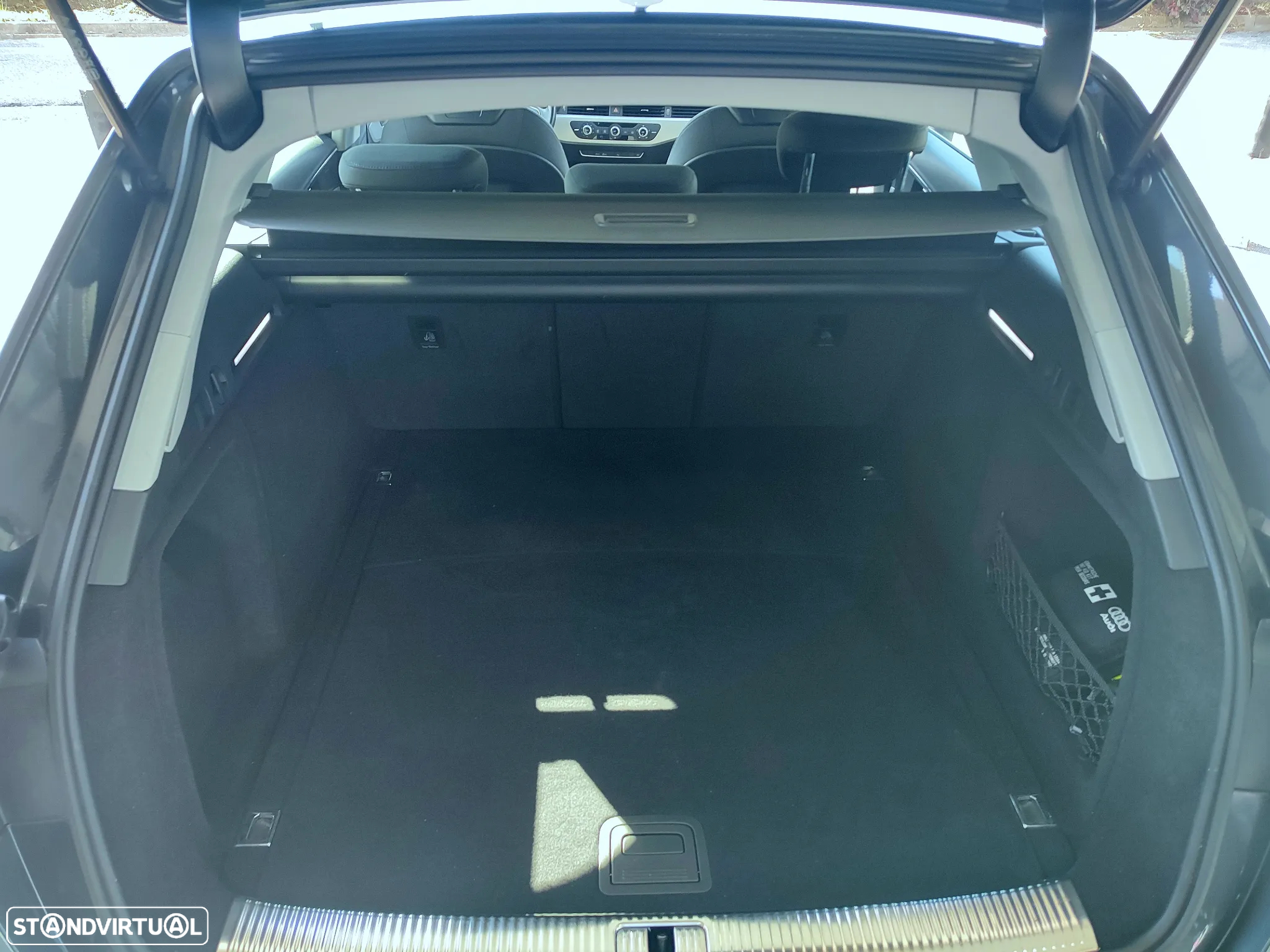 Audi A4 Avant 30 TDI S tronic - 9