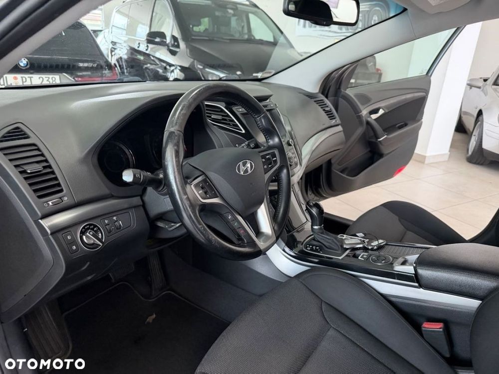 Hyundai i40 i40cw 1.7 CRDi Automatik Fifa World Cup Edition - 17