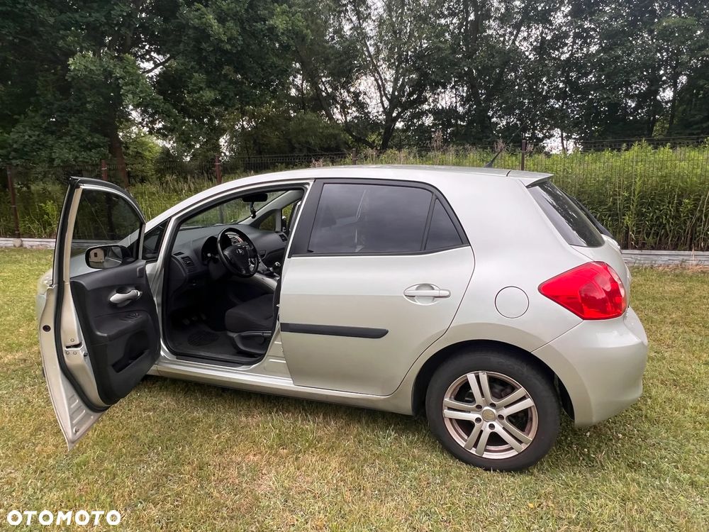 Toyota Auris 1.6 VVT-i Prestige - 5