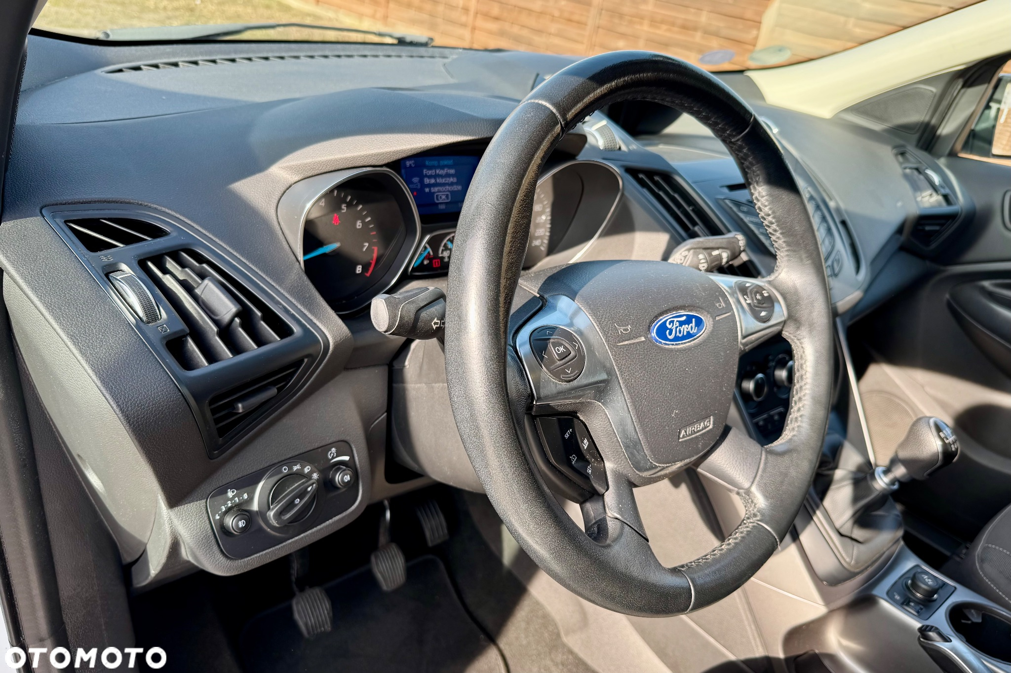 Ford Kuga - 21