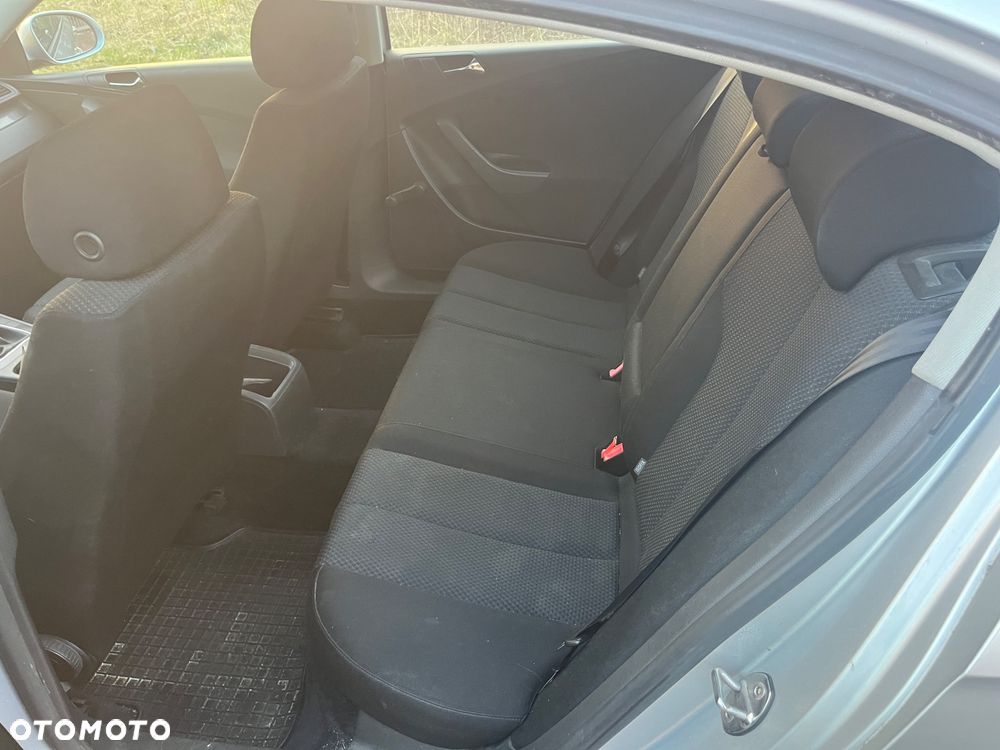 Volkswagen Passat 1.9 TDI Comfortline - 15