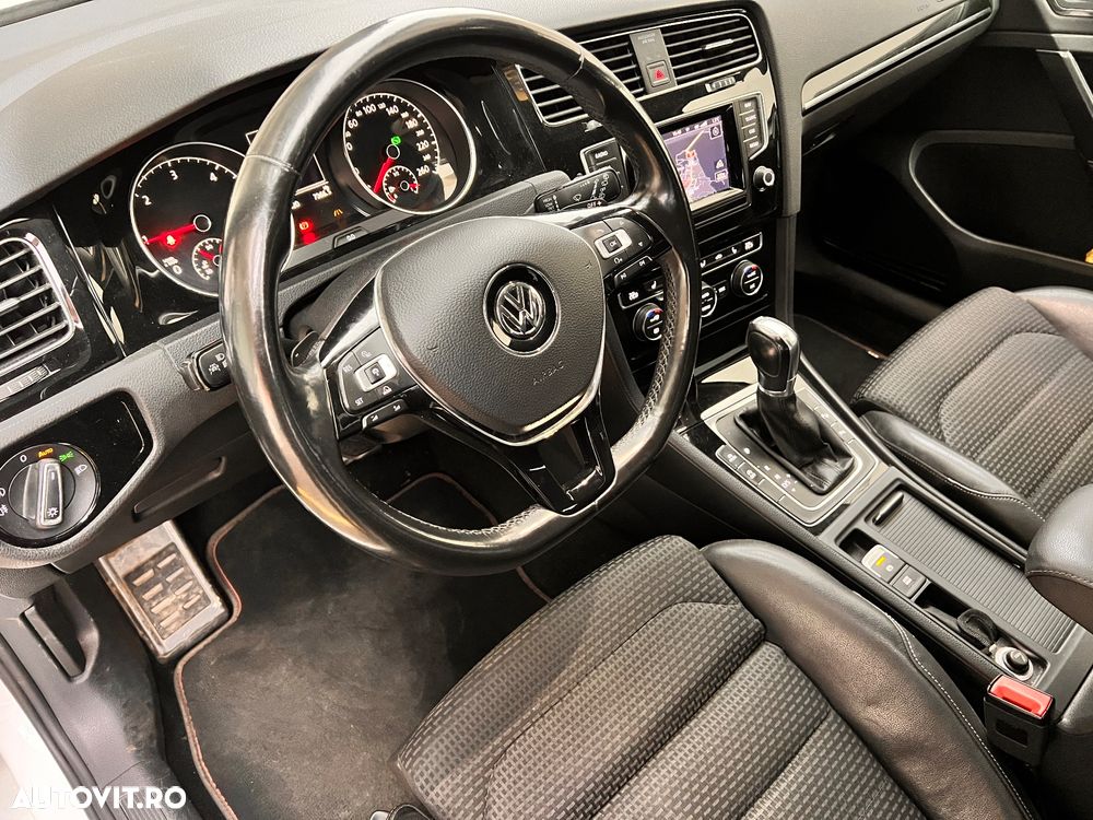 Volkswagen Golf 2.0 BlueTDI DSG Highline - 17