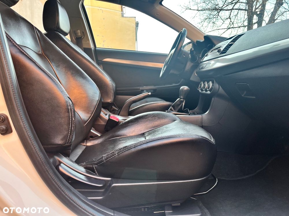 Mitsubishi Lancer 1.8 Intense - 9