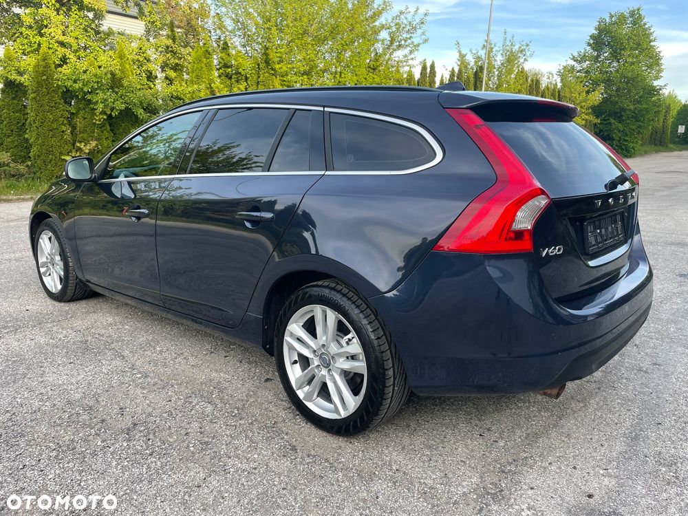 Volvo V60 T3 Kinetic - 26