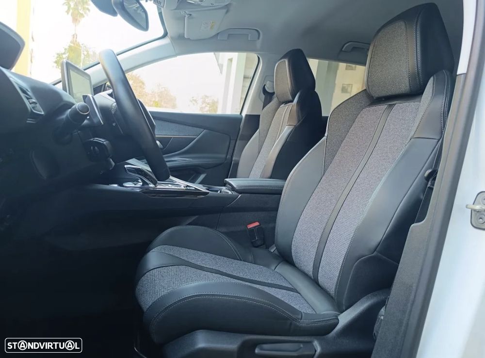 Peugeot 3008 PureTech 130 Stop & Start GPF EAT8 Allure - 3