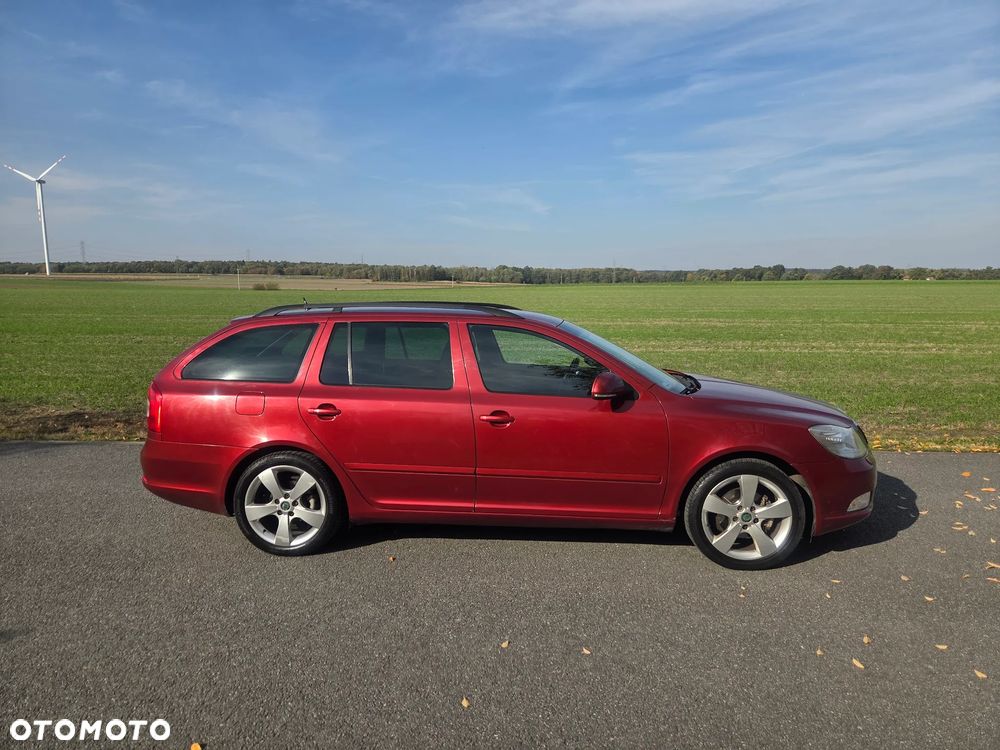 Skoda Octavia 1.8 T FSI Elegance - 8