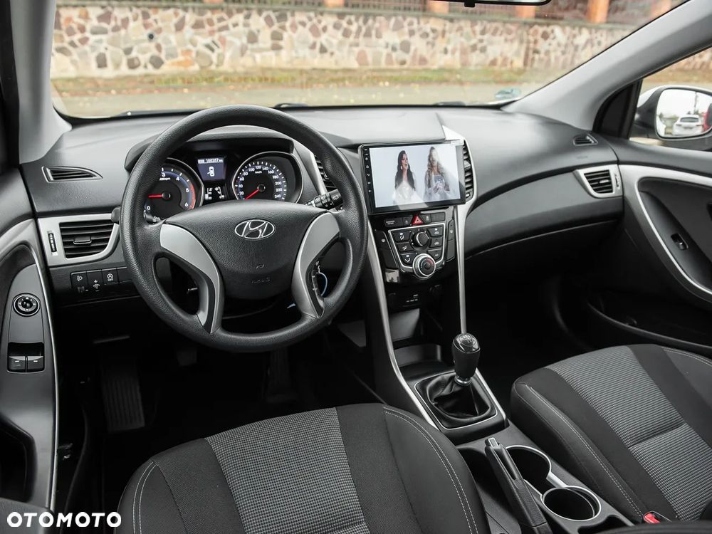 Hyundai i30 blue 1.6 CRDi Trend - 25