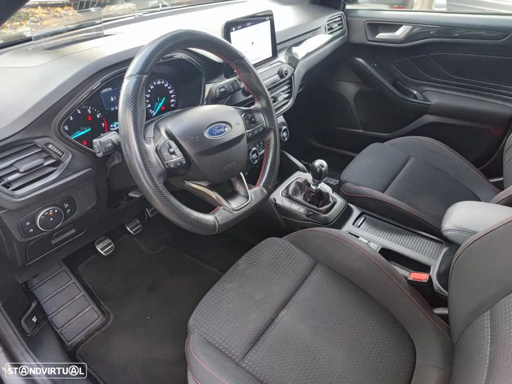 Ford Focus 1.0 EcoBoost ST-Line X - 10