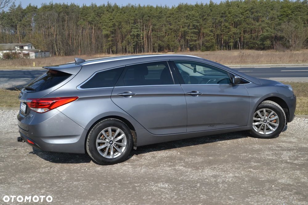 Hyundai i40 Kombi blue 1.6 Space - 17