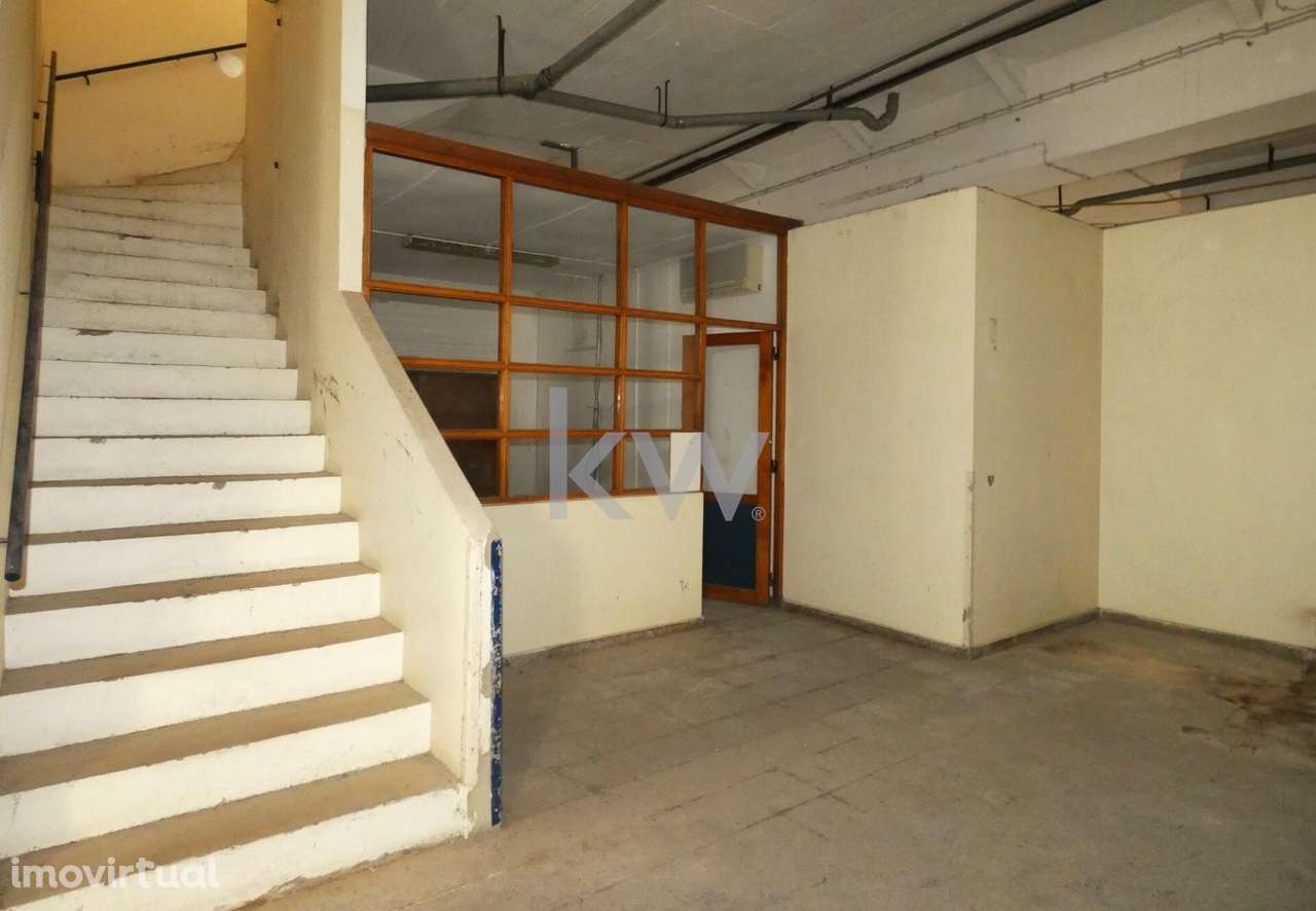 Prédio antigo e bem estruturado para remodelar em vários Apartamentos. - Grande imagem: 5/31