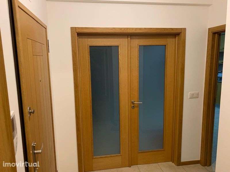 Aluga-se apartamento T3 com garagem - Grande imagem: 2/11