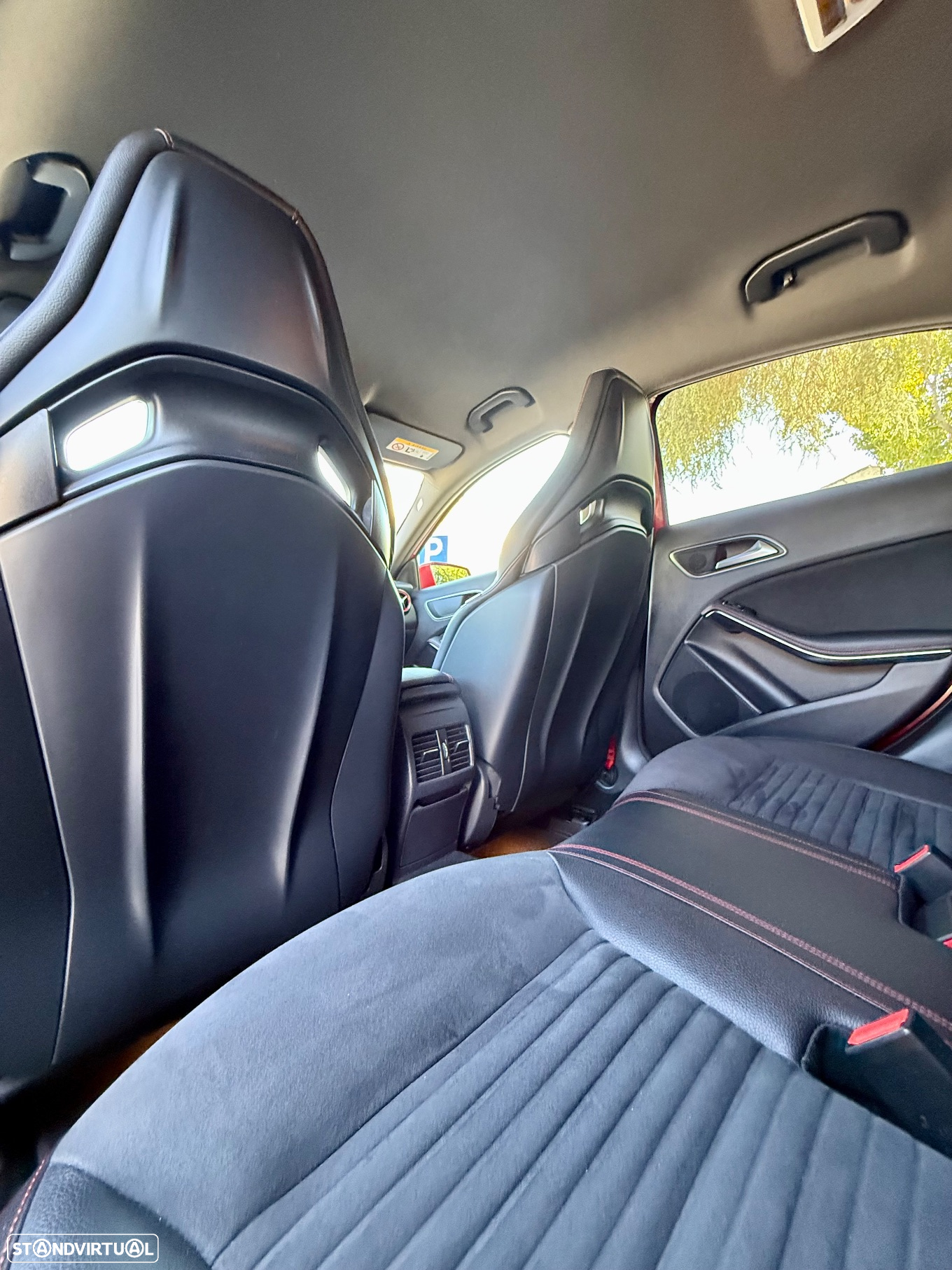 Mercedes-Benz A 45 AMG 4Matic Speedshift 7G-DCT - 25