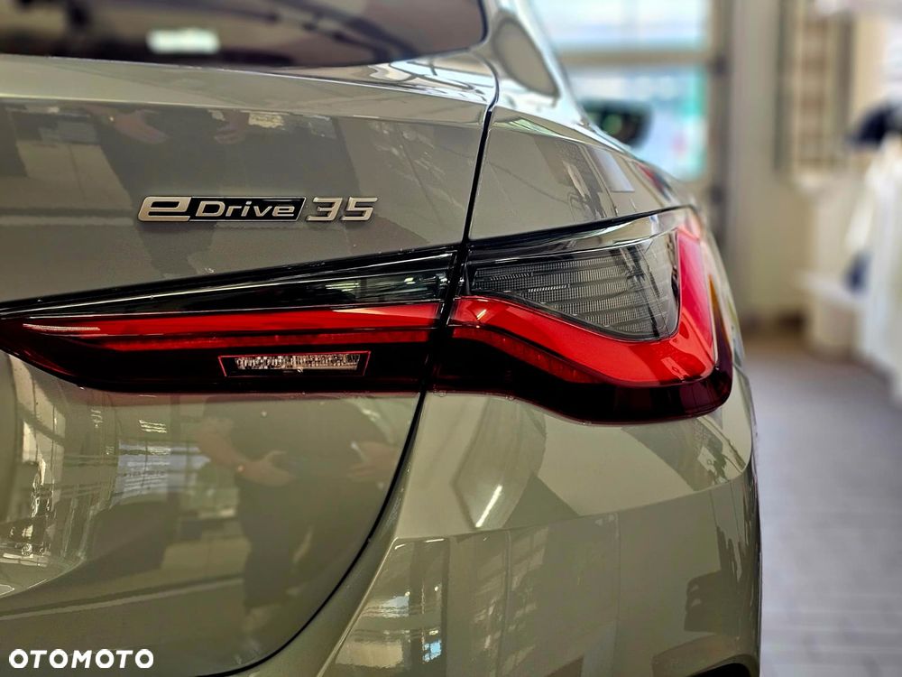 BMW i4 70.3kWh eDrive 35 - 11