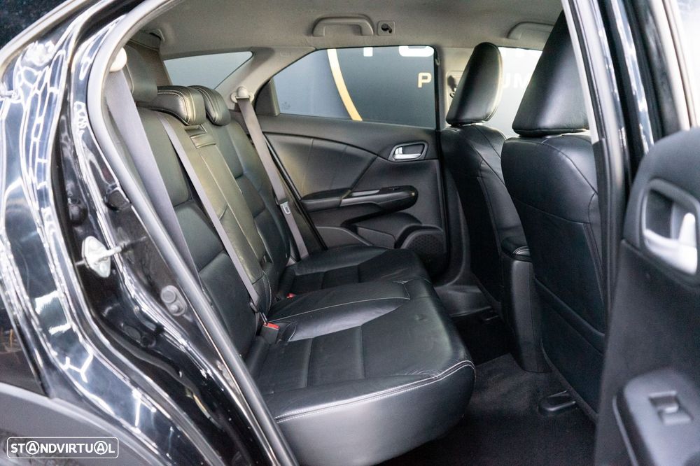 Honda Civic Tourer 1.6 i-DTEC Comfort Navi — fotografia 40