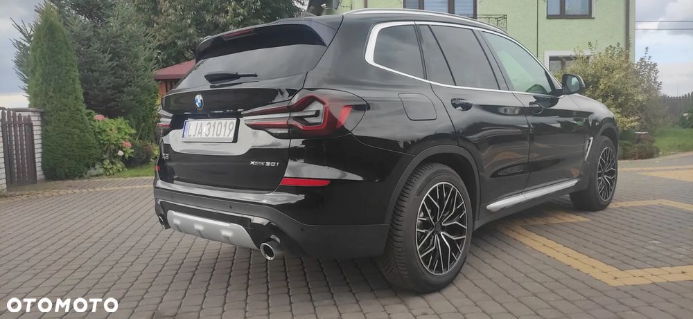 Mercedes-Benz GLC 300 4Matic 9G-TRONIC AMG Line - 21