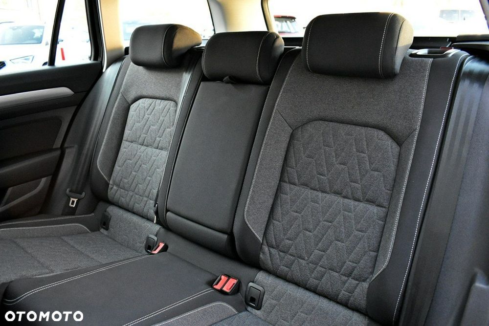 Volkswagen Passat 1.5 TSI EVO Business DSG - 12