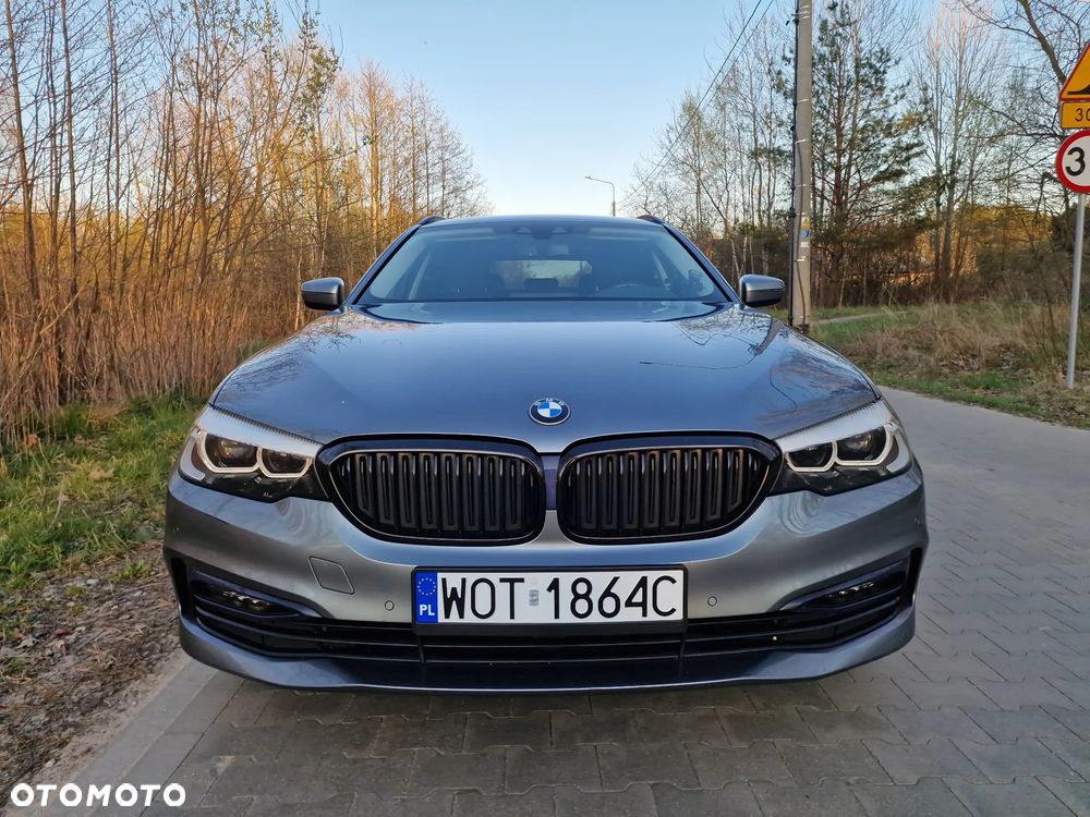 BMW Seria 5 520i Sport Line - 18