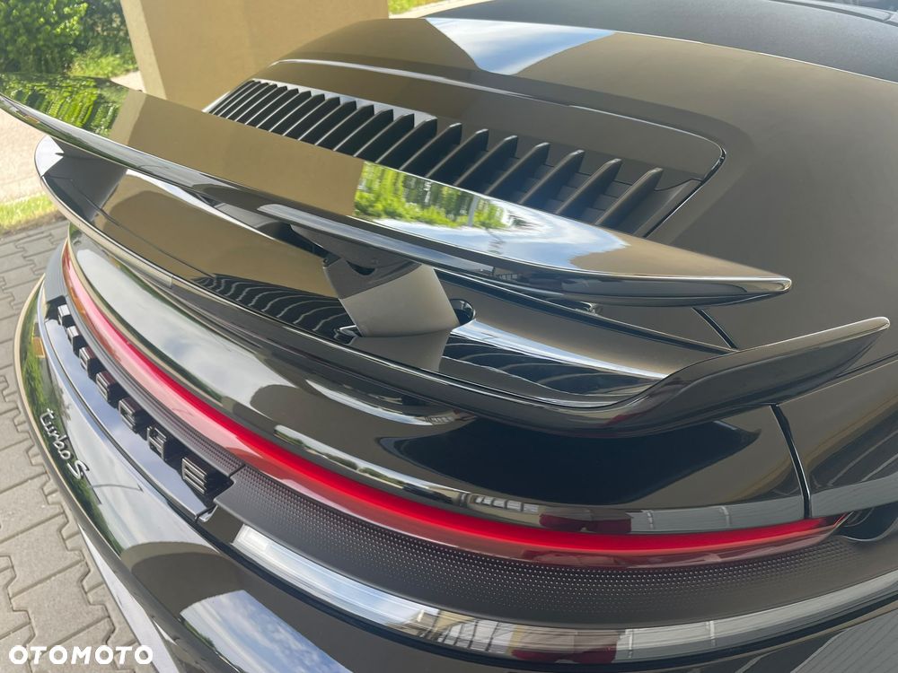 Porsche 911 Carrera Turbo S - 8