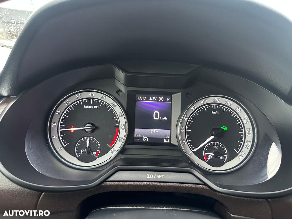 Skoda Octavia 2.0 TDI 4X4 DSG L&K - 28