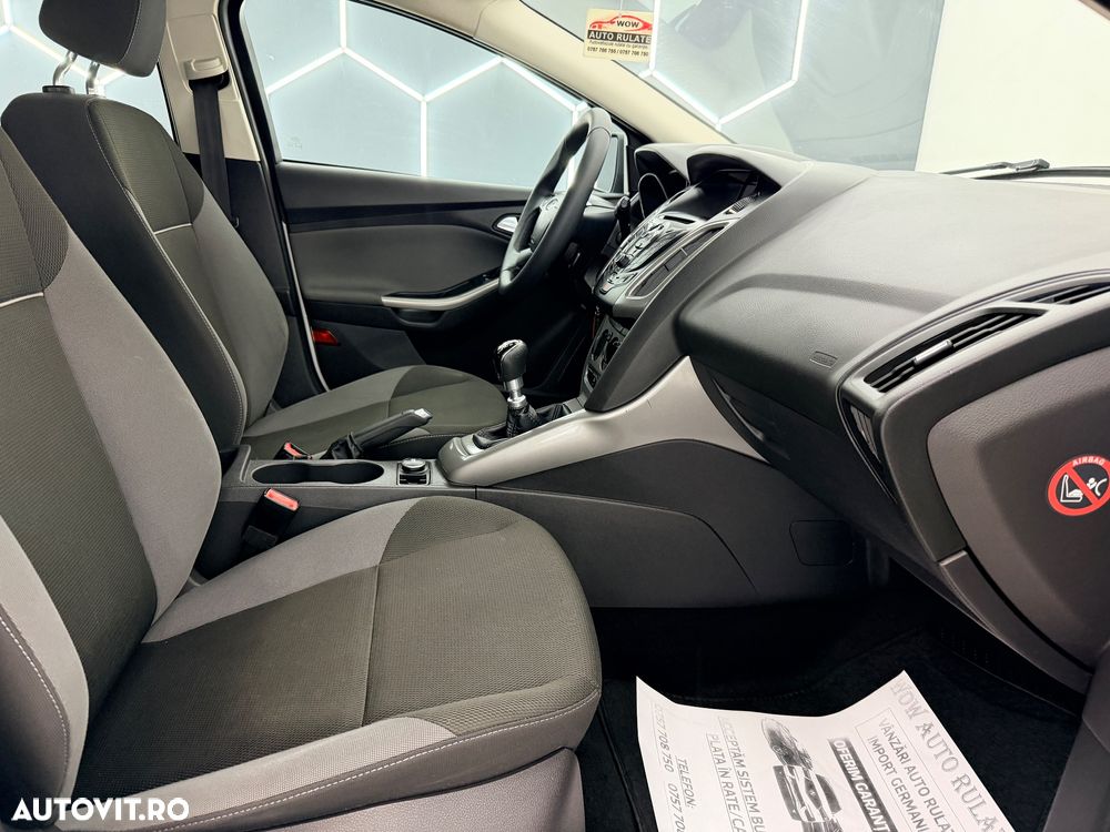 Ford Focus 1.6 TDCi DPF Champions Edition - 14