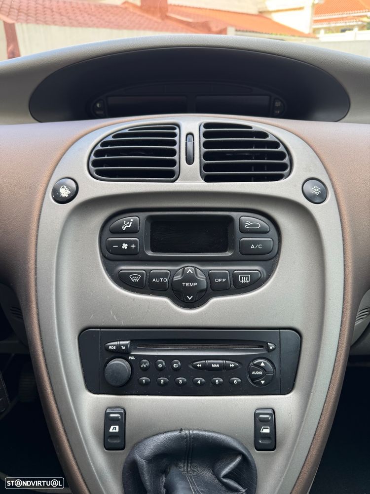 Citroën Xsara Picasso 1.6 SX - 9