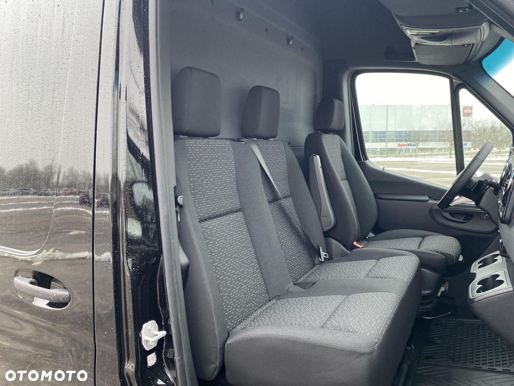Mercedes-Benz Sprinter - 17