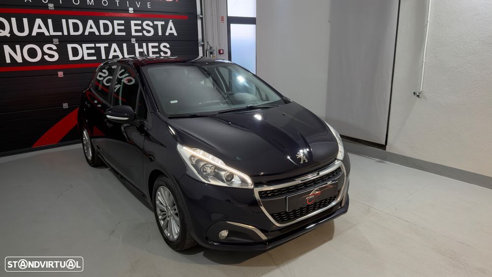 Peugeot 208 1.2 PureTech Signature - 5