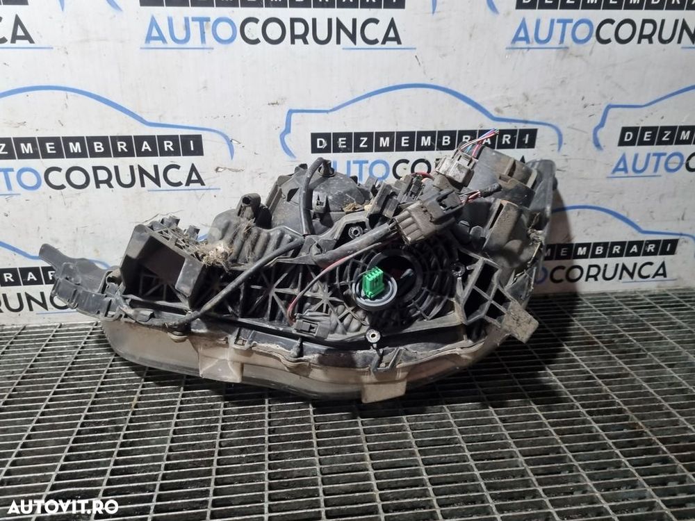 Far Dreapta Mitsubishi ASX Facelift 2012 2012 - 2016 SUV 4 Usi (1269) Xenon - 3