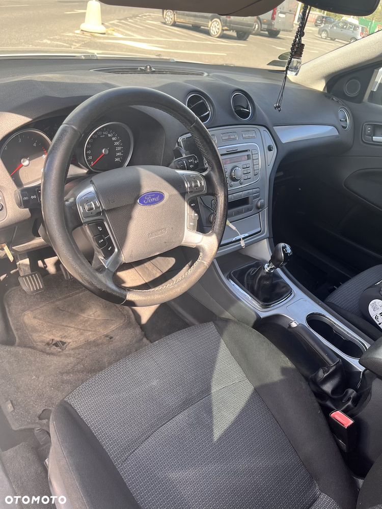 Ford Mondeo 1.8 TDCi Titanium - 27