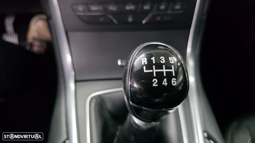 Ford S-Max 1.5 Eco Boost Start-Stopp TITANIUM - 13