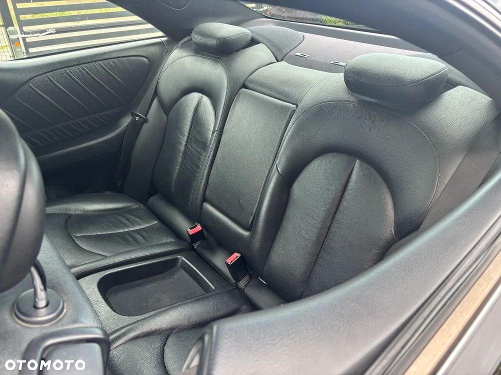 Mercedes-Benz CLK 220 CDI Avantgarde - 9