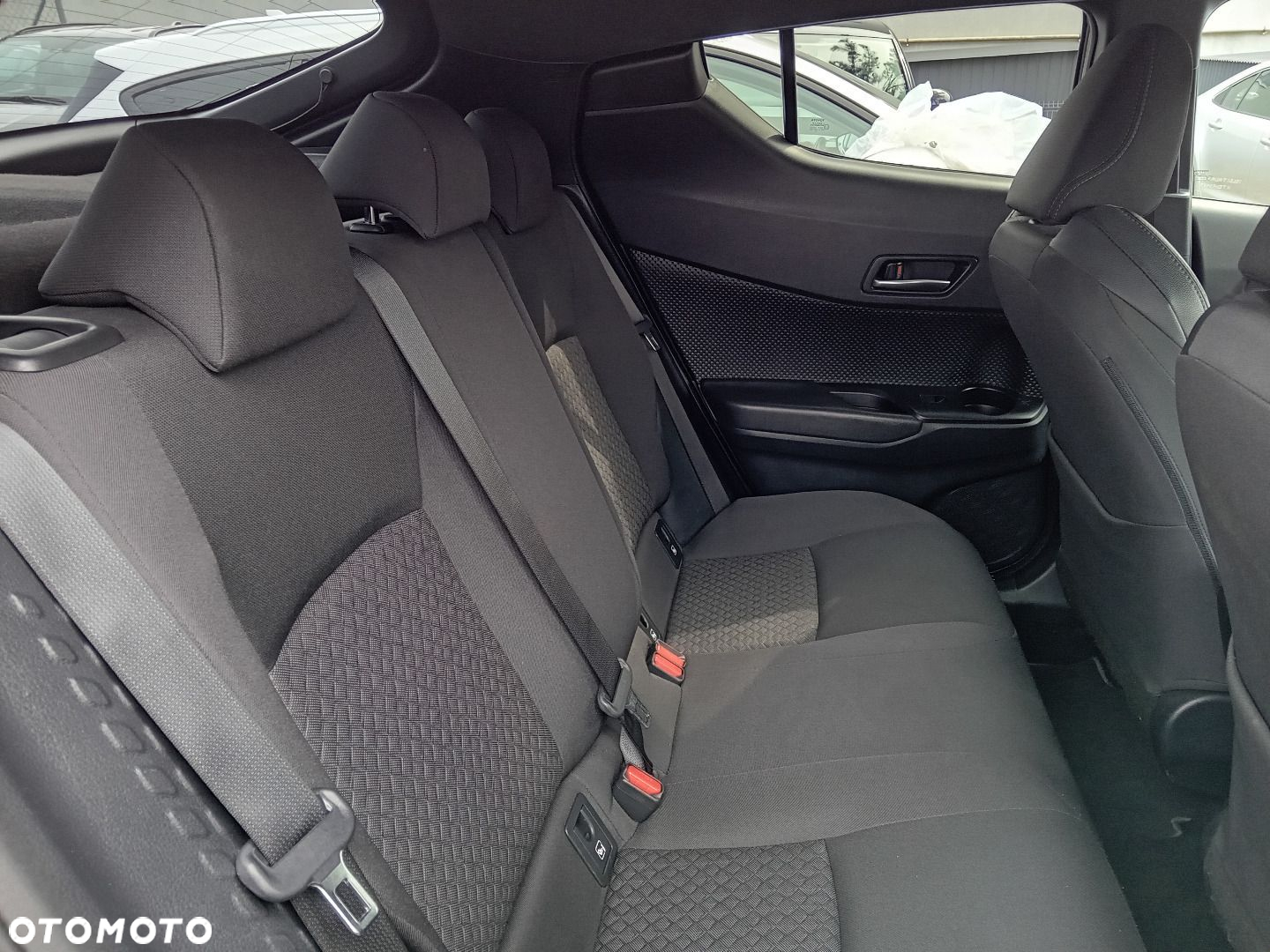 Toyota C-HR - 18
