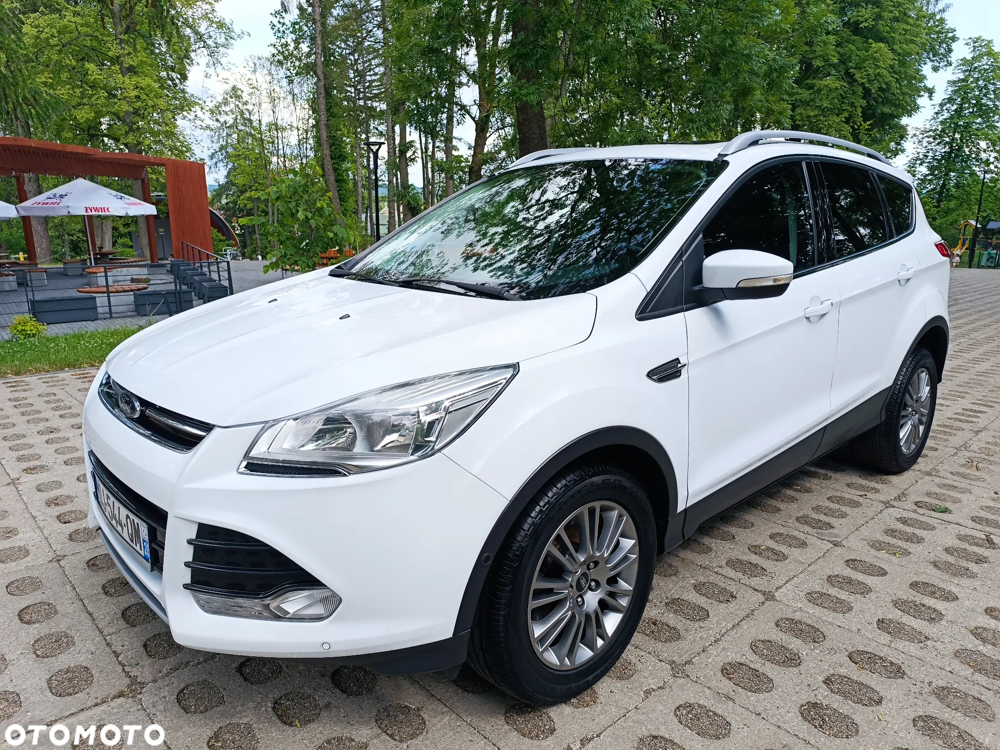 Ford Kuga 2.0 TDCi 2x4 Titanium - 3