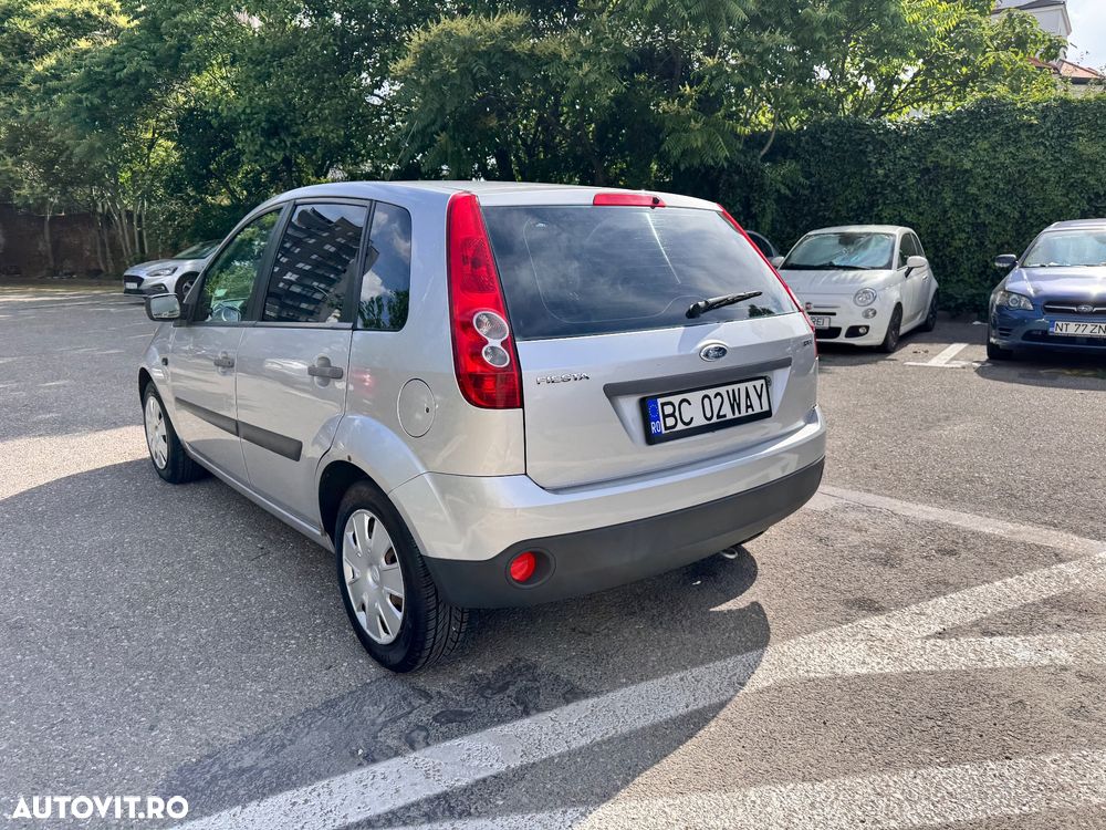 Ford Fiesta 1.4 TDCI Comfort - 4