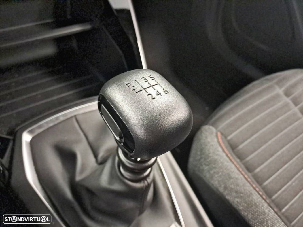 Peugeot 2008 1.2 PureTech Active Pack - 18