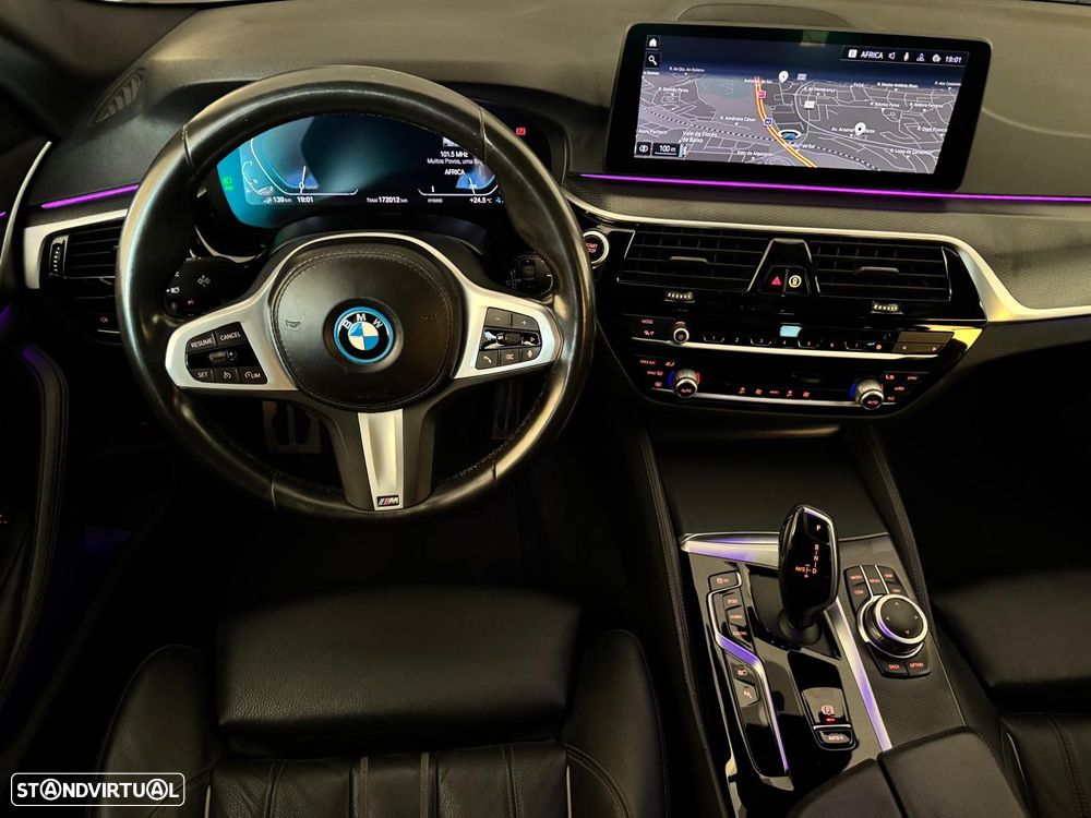 BMW 530 e Pack Desportivo M - 17