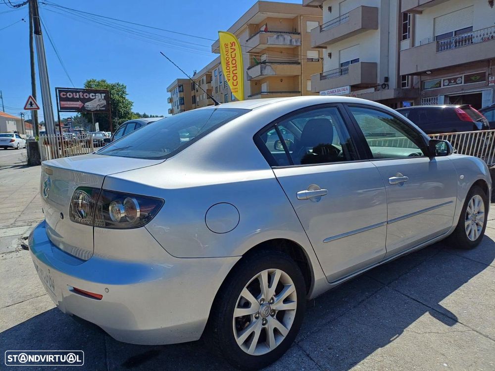 Mazda 3 Hatchback MZR 1.6 CD Exclusive - 4