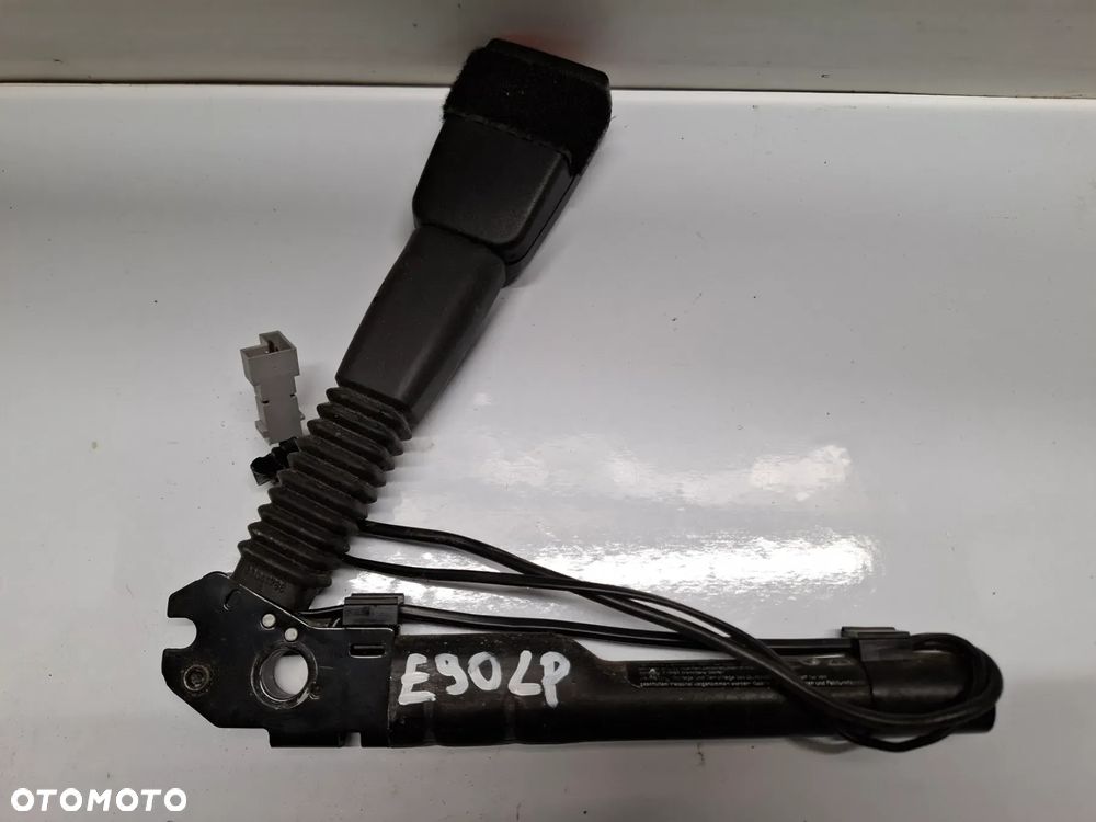 ZAPINKA NAPINACZ PASA LEWY PRZOD BMW E87 E81 E90 E91 E92 E93 SLASK WYSYLKA - 1