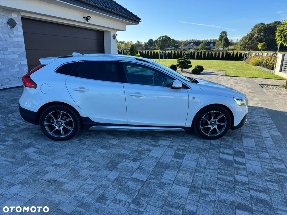 Volvo V40 T3 Drive-E Ocean Race - 3