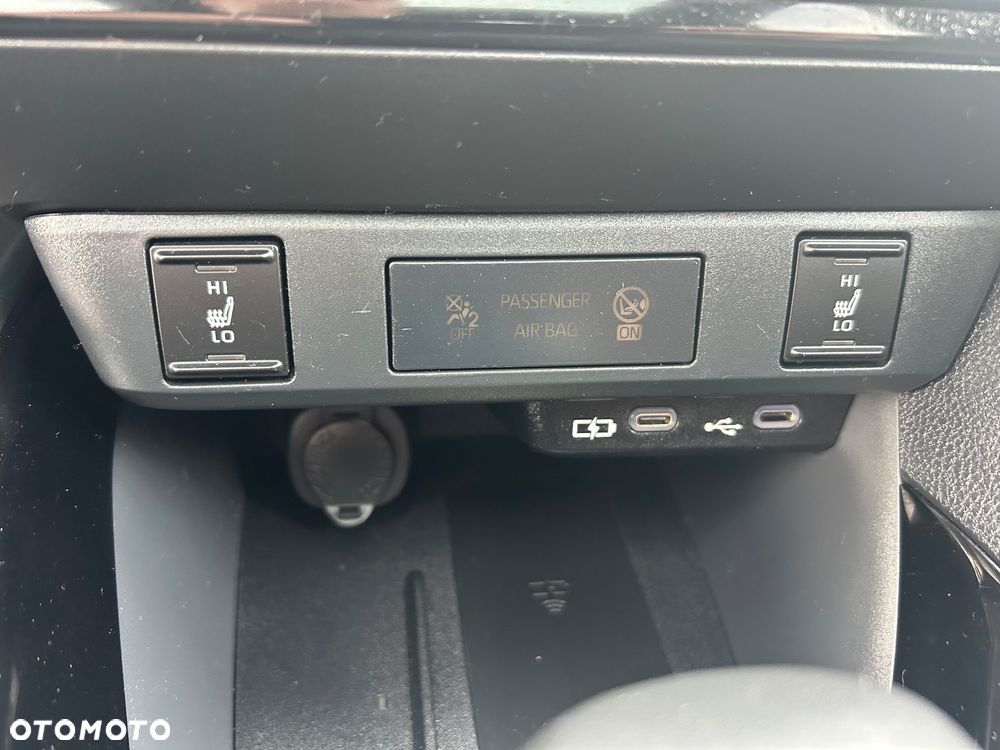 Toyota Yaris Hybrid 1.5 GR Sport - 34