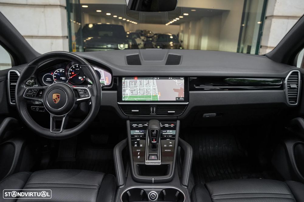 Porsche Cayenne Standard - 9