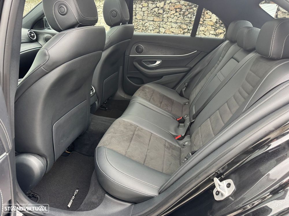 Mercedes-Benz E 300 de AMG Line - 14