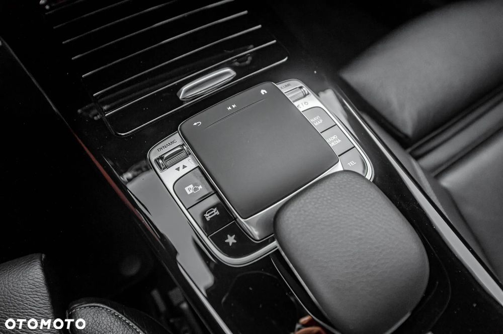 Mercedes-Benz Klasa A 250 4Matic 7G-DCT AMG Line - 38