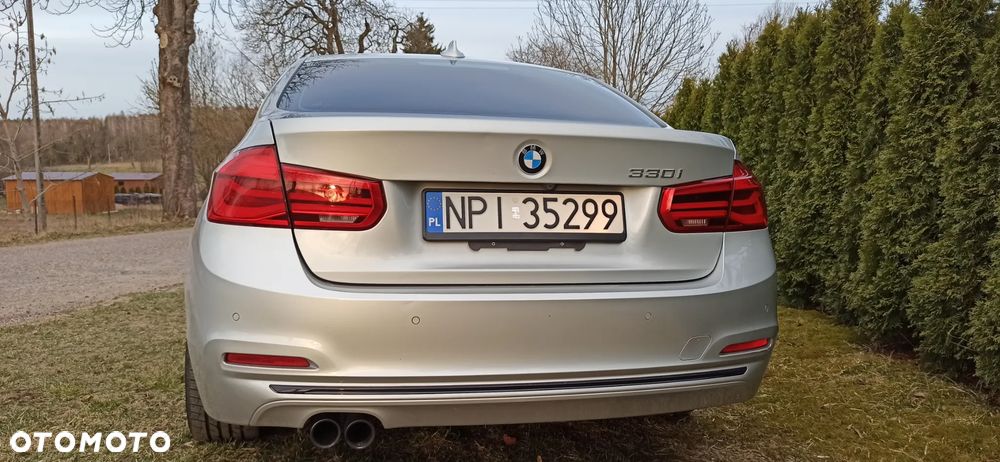 BMW Seria 3 330i Sport Line - 5