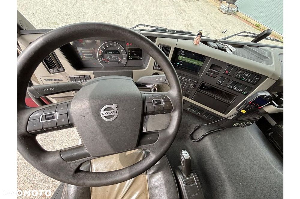 Volvo FM500 6x2*4 + RETARDER + CARRIER SUPRA 1250 + DOUBLE STOCK - 15